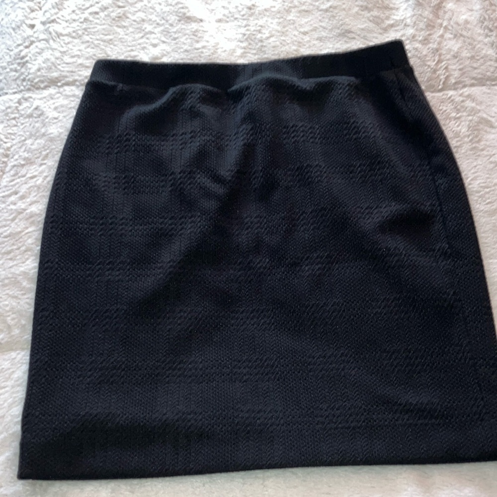 Elle Black Knee-Length Pencil Skirt for Work